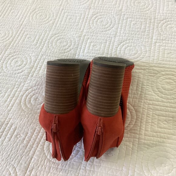 New Aerosoles Perforated Suede Sandals Women’s size 9 Slingback Heeled - Picture 10 of 11